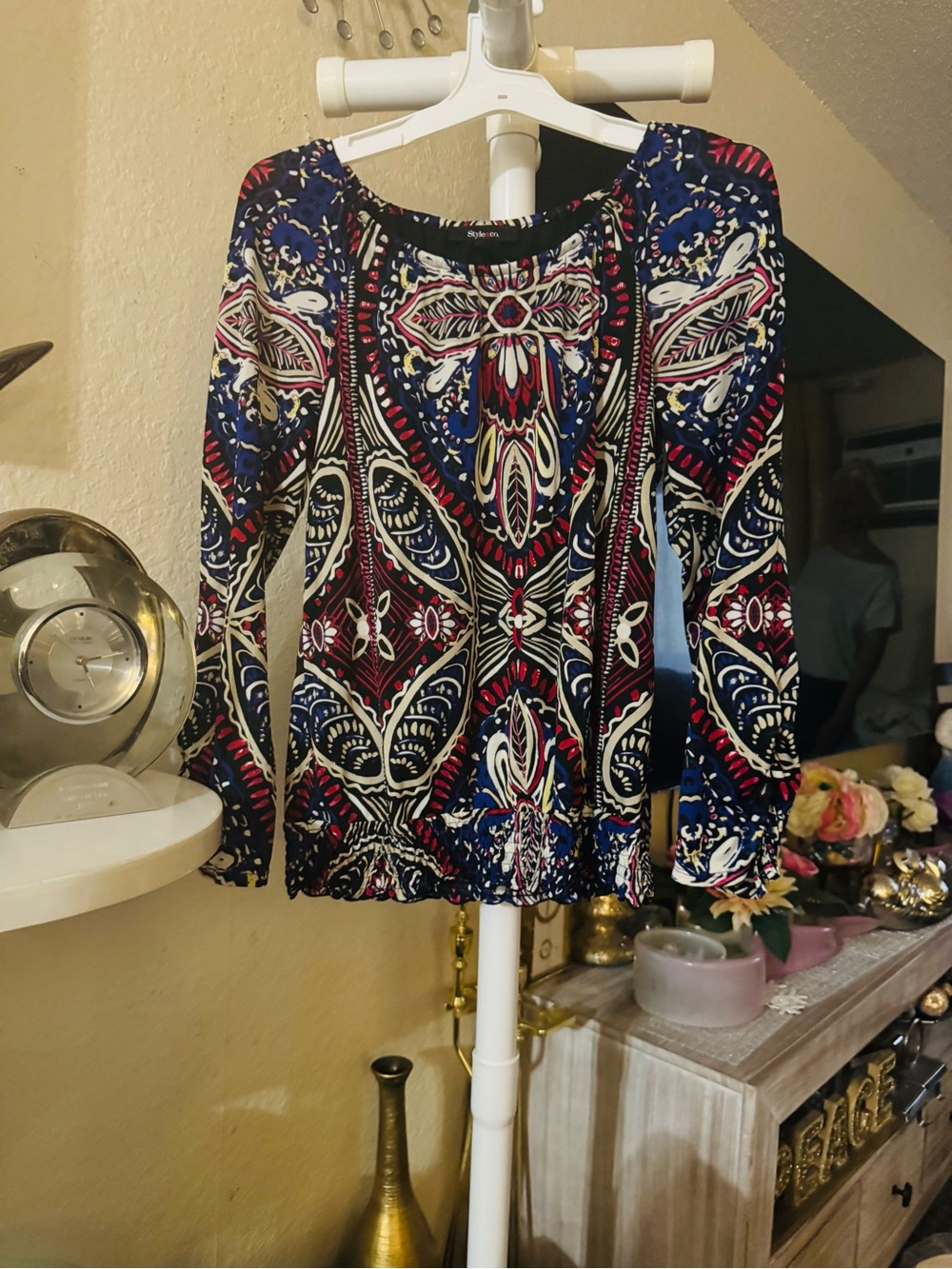 Women's Navy & Red Printed Long-Sleeve Top